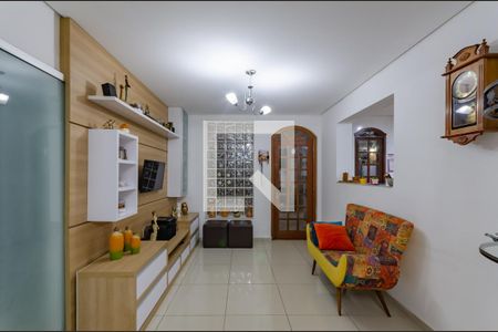 Sala de casa à venda com 3 quartos, 220m² em Santa Monica, Belo Horizonte