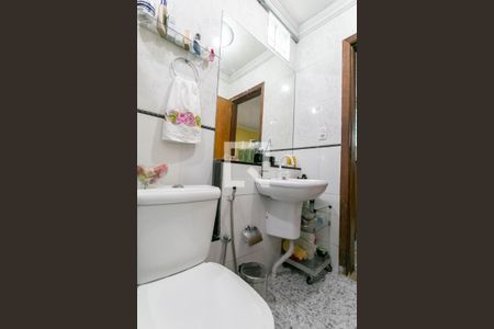 Banheiro Social de casa à venda com 2 quartos, 163m² em Frei Leopoldo, Belo Horizonte