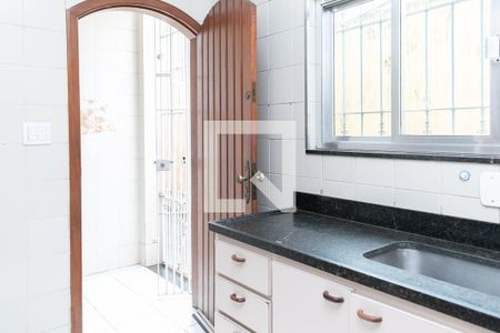 Casa à venda com 129m², 2 quartos e 2 vagas Casa à venda com 129m², 2 quartos e 2 vagasCozinha