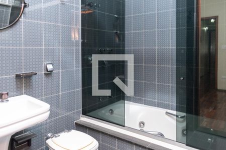 Casa à venda com 129m², 2 quartos e 2 vagas Casa à venda com 129m², 2 quartos e 2 vagasBanheiro