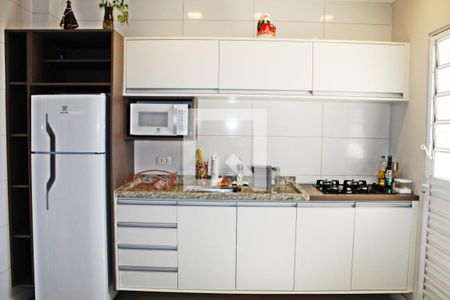 Cozinha de apartamento para alugar com 1 quarto, 38m² em Vila Carmosina, São Paulo