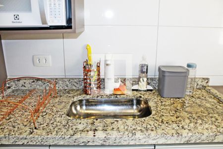 Cozinha de apartamento para alugar com 1 quarto, 38m² em Vila Carmosina, São Paulo