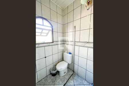 Banheiro de casa à venda com 3 quartos, 320m² em Parque Peruche, São Paulo