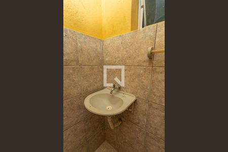 Banheiro 1 de casa para alugar com 1 quarto, 68m² em Centro, Diadema