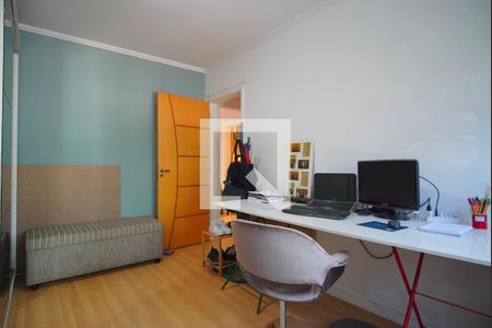 Quarto  1 de apartamento à venda com 3 quartos, 145m² em Passo da Areia, Porto Alegre