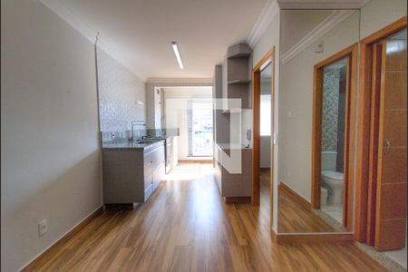 Sala-Cozinha de apartamento para alugar com 1 quarto, 35m² em Vila Monumento, São Paulo