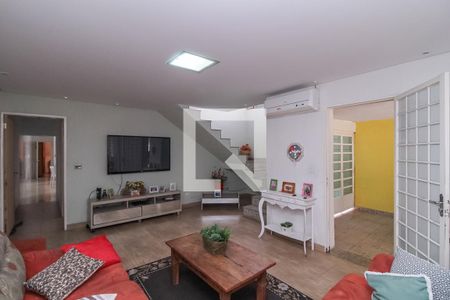 Sala de casa à venda com 4 quartos, 450m² em Vila Prudente, São Paulo
