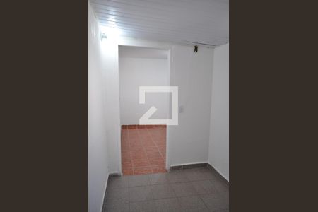 Quarto de casa para alugar com 1 quarto, 55m² em Jardim Daysy, São Paulo