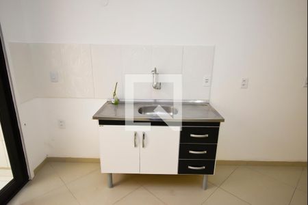 Sala/Cozinha de casa para alugar com 1 quarto, 50m² em Vila Nilo, São Paulo