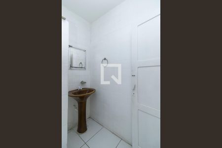 Banheiro de apartamento à venda com 2 quartos, 80m² em Ribeira, Rio de Janeiro