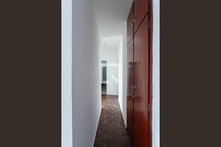 Corredor de apartamento à venda com 3 quartos, 96m² em Santa Mônica, Belo Horizonte