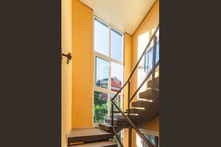 Detalhe Escadaria  de casa à venda com 4 quartos, 300m² em Teresópolis, Porto Alegre