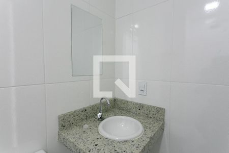 Banheiro de kitnet/studio para alugar com 1 quarto, 33m² em Vila Mafra, São Paulo