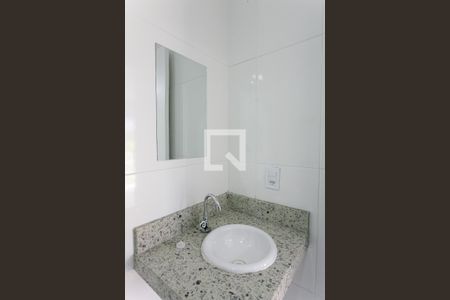 Banheiro de kitnet/studio para alugar com 1 quarto, 33m² em Vila Mafra, São Paulo