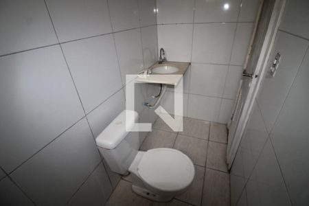 Banheiro de kitnet/studio para alugar com 1 quarto, 20m² em Belenzinho, São Paulo