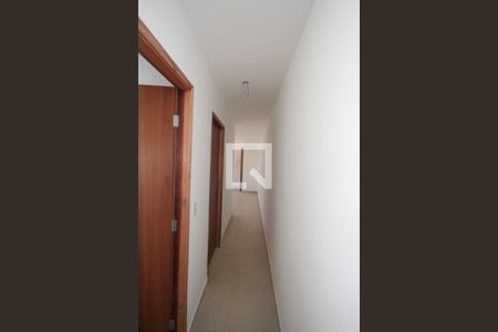 Corredor de apartamento para alugar com 2 quartos, 48m² em Chácara Mafalda, São Paulo