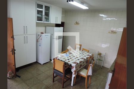 Casa à venda com 4 quartos, 530m² em Vila Guarani (Zona Sul), São Paulo