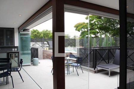 Casa à venda com 4 quartos, 400m² em Indianópolis, São Paulo