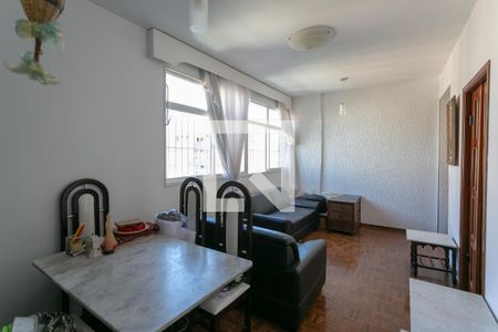 Sala de apartamento à venda com 3 quartos, 70m² em Santo Antônio, Belo Horizonte