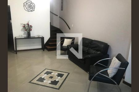 Casa à venda com 3 quartos, 226m² em Chora Menino, São Paulo