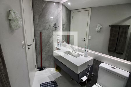 Banheiro de kitnet/studio à venda com 1 quarto, 48m² em Barra da Tijuca, Rio de Janeiro