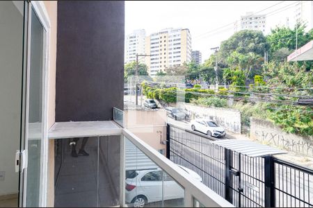 Varanda de kitnet/studio para alugar com 1 quarto, 26m² em Vila Mira, São Paulo