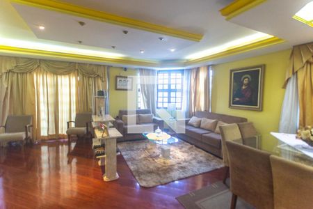 Sala de estar de casa para alugar com 3 quartos, 316m² em Nova Petrópolis, São Bernardo do Campo