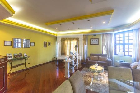 Sala de estar de casa para alugar com 3 quartos, 316m² em Nova Petrópolis, São Bernardo do Campo