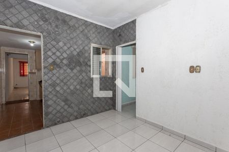 Quarto 1 de casa para alugar com 2 quartos, 120m² em Vila Liviero, São Paulo
