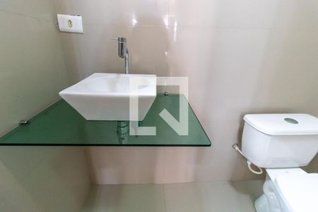 Detalhe do banheiro de casa de condomínio para alugar com 3 quartos, 109m² em Cidade Jardim, São José dos Pinhais