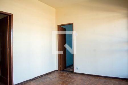 Sala de casa à venda com 2 quartos, 400m² em Monsenhor Messias, Belo Horizonte
