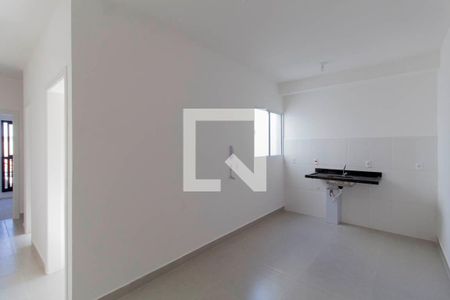 Sala e Cozinha Integrada de apartamento à venda com 2 quartos, 42m² em Vila Granada, São Paulo