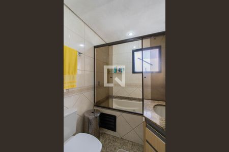 Apartamento para alugar com 178m², 3 quartos e 3 vagas Apartamento para alugar com 178m², 3 quartos e 3 vagasBanheiro da Suíte 1