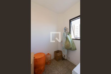 Apartamento para alugar com 178m², 3 quartos e 3 vagas Apartamento para alugar com 178m², 3 quartos e 3 vagasQuarto de Serviço