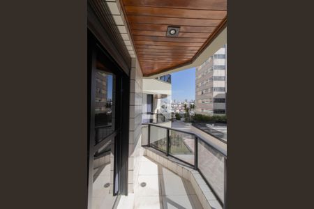 Apartamento para alugar com 178m², 3 quartos e 3 vagas Apartamento para alugar com 178m², 3 quartos e 3 vagasVaranda da Suíte 1