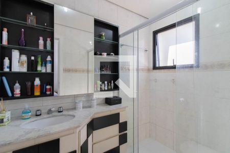 Apartamento para alugar com 178m², 3 quartos e 3 vagas Apartamento para alugar com 178m², 3 quartos e 3 vagasBanheiro da Suíte 2