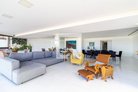 Sala de apartamento para alugar com 3 quartos, 350m² em Barra da Tijuca, Rio de Janeiro