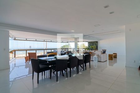 Sala de apartamento para alugar com 3 quartos, 350m² em Barra da Tijuca, Rio de Janeiro