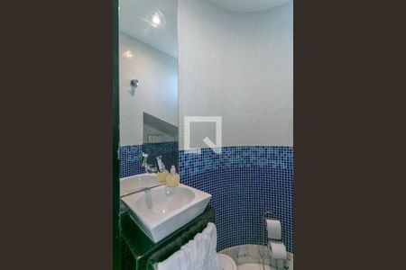 Lavabo de apartamento à venda com 2 quartos, 165m² em Santa Efigênia, Belo Horizonte