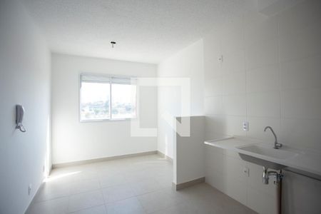 Sala de apartamento para alugar com 2 quartos, 38m² em Parque Fongaro, São Paulo