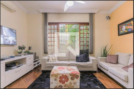 Casa à venda com 3 quartos, 202m² em Alto de Pinheiros, São Paulo