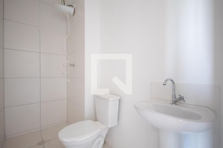 Banheiro de apartamento para alugar com 1 quarto, 24m² em Bonfim, Osasco