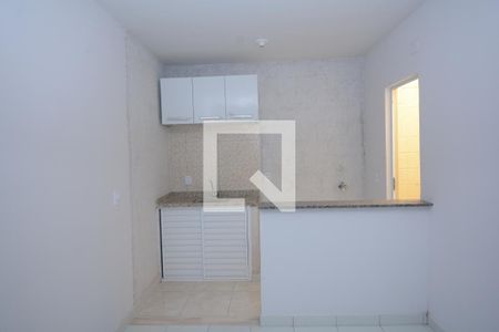 Sala/Cozinha de kitnet/studio para alugar com 1 quarto, 25m² em Cordovil, Rio de Janeiro