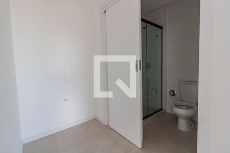 Banheiro de apartamento para alugar com 1 quarto, 46m² em Canto, Florianópolis