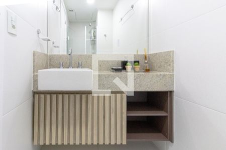 Banheiro de kitnet/studio para alugar com 1 quarto, 23m² em Moema, São Paulo