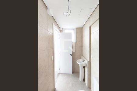 Banheiro de kitnet/studio para alugar com 1 quarto, 55m² em Arroio da Manteiga, São Leopoldo