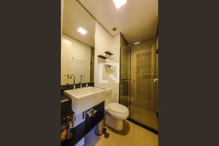 banheiro de kitnet/studio para alugar com 1 quarto, 23m² em Vila Mariana, São Paulo