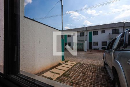 Sala  - vista de casa de condomínio para alugar com 2 quartos, 67m² em Jardim Petrópolis, Cotia