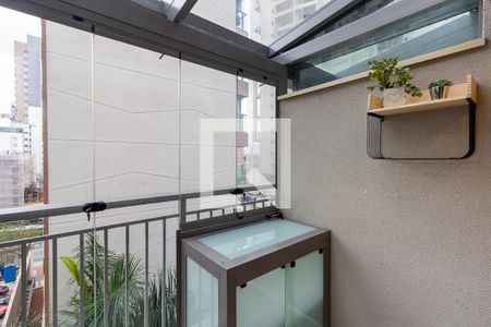 Varanda de kitnet/studio para alugar com 1 quarto, 28m² em Moema, São Paulo