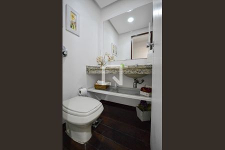 Lavabo de apartamento para alugar com 4 quartos, 217m² em Tijuca, Rio de Janeiro